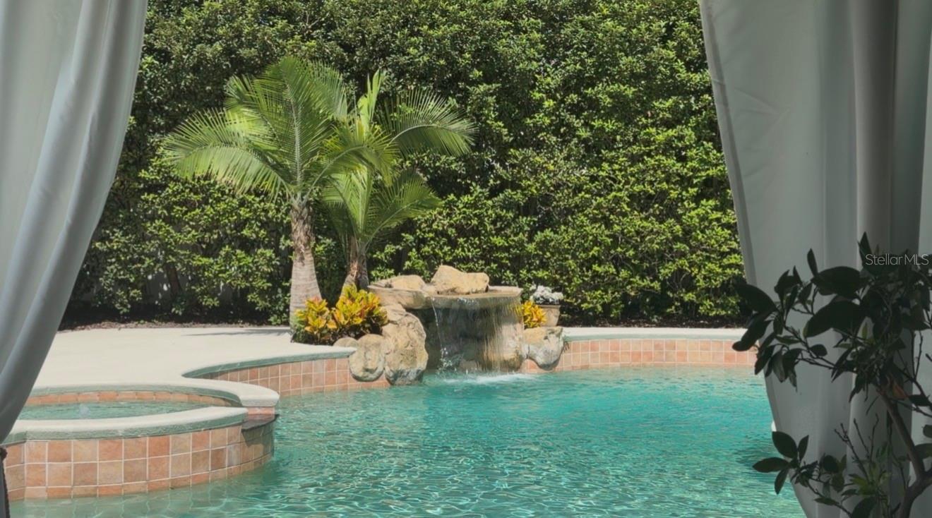 9115 Bay Side Ct Property Photo 3