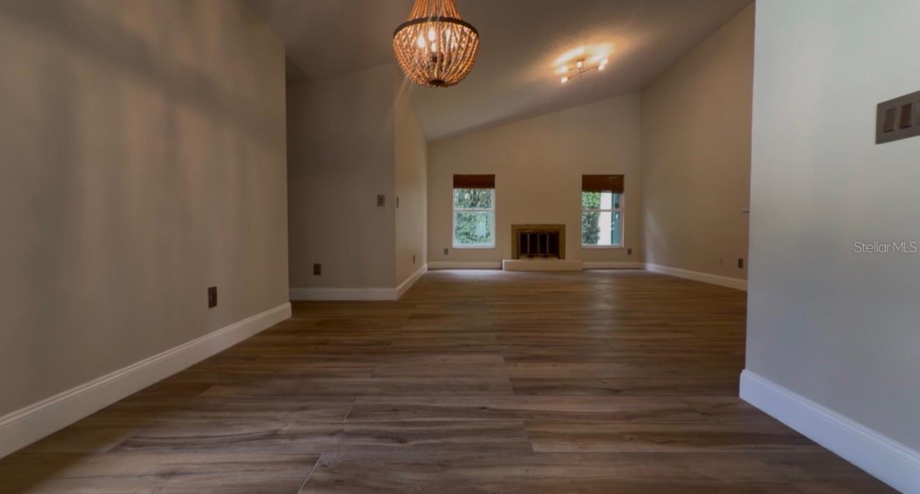 9115 Bay Side Ct Property Photo 5