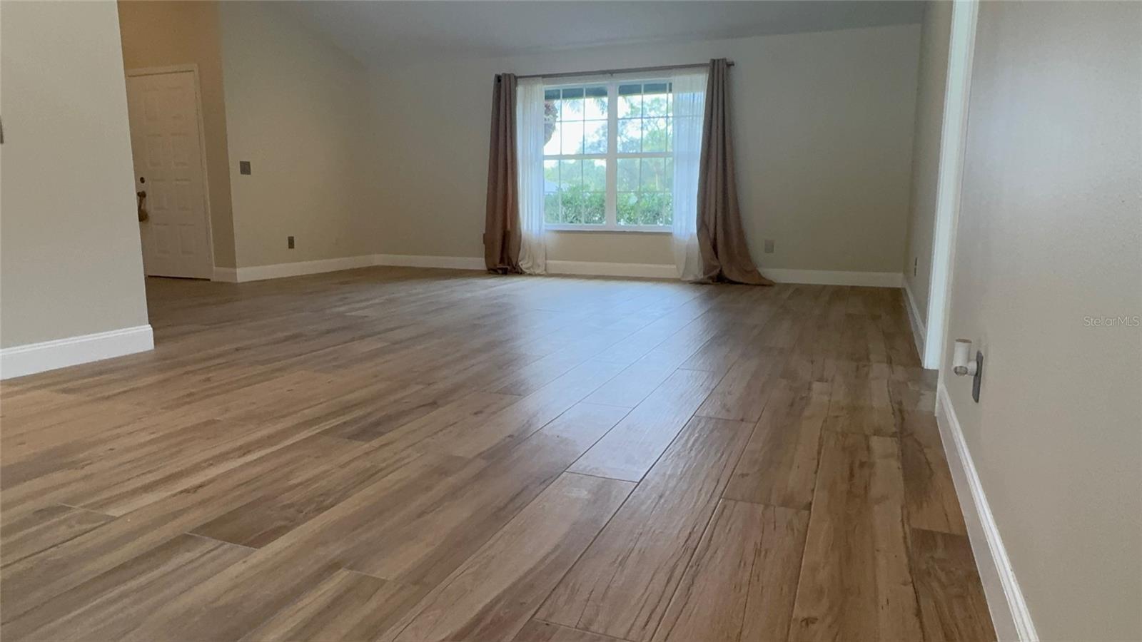 9115 Bay Side Ct Property Photo 20