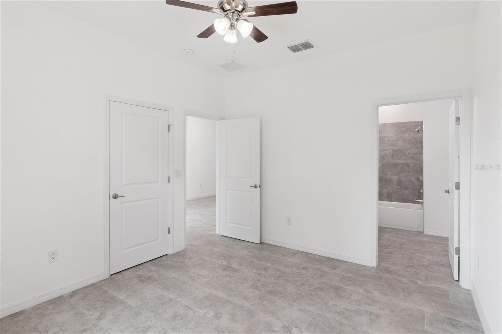 1810 Dunbar St Property Photo 12