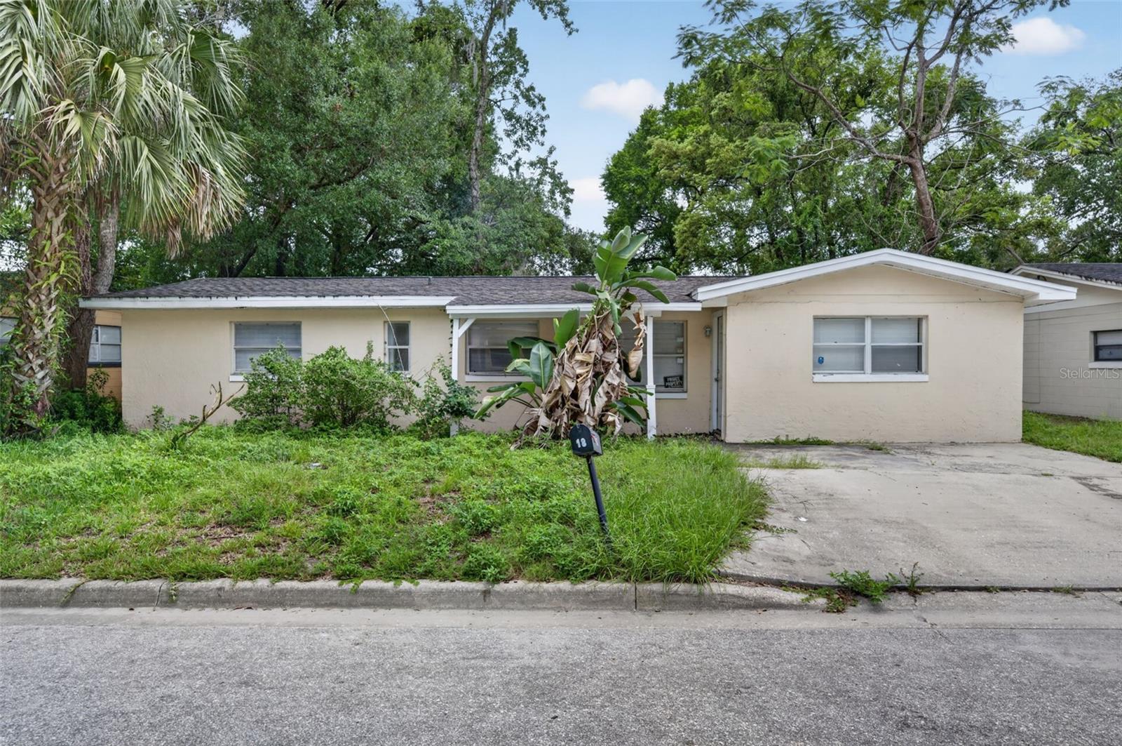 18 Eaton St Property Photo 1
