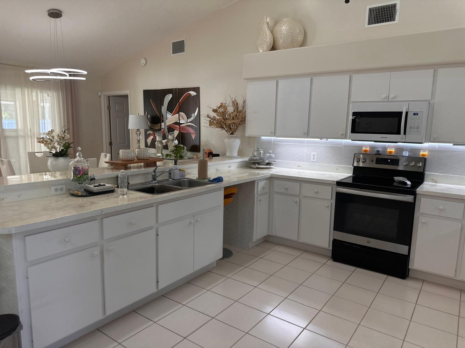 2723 Sunset Dr Property Photo 22