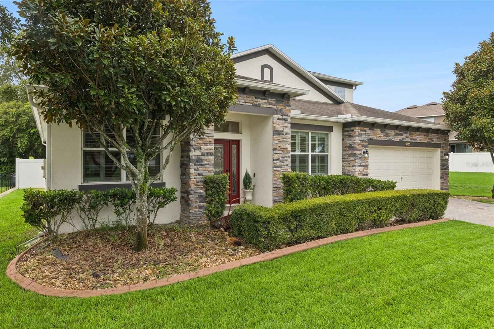 2205 Pickford Cir Property Photo 2