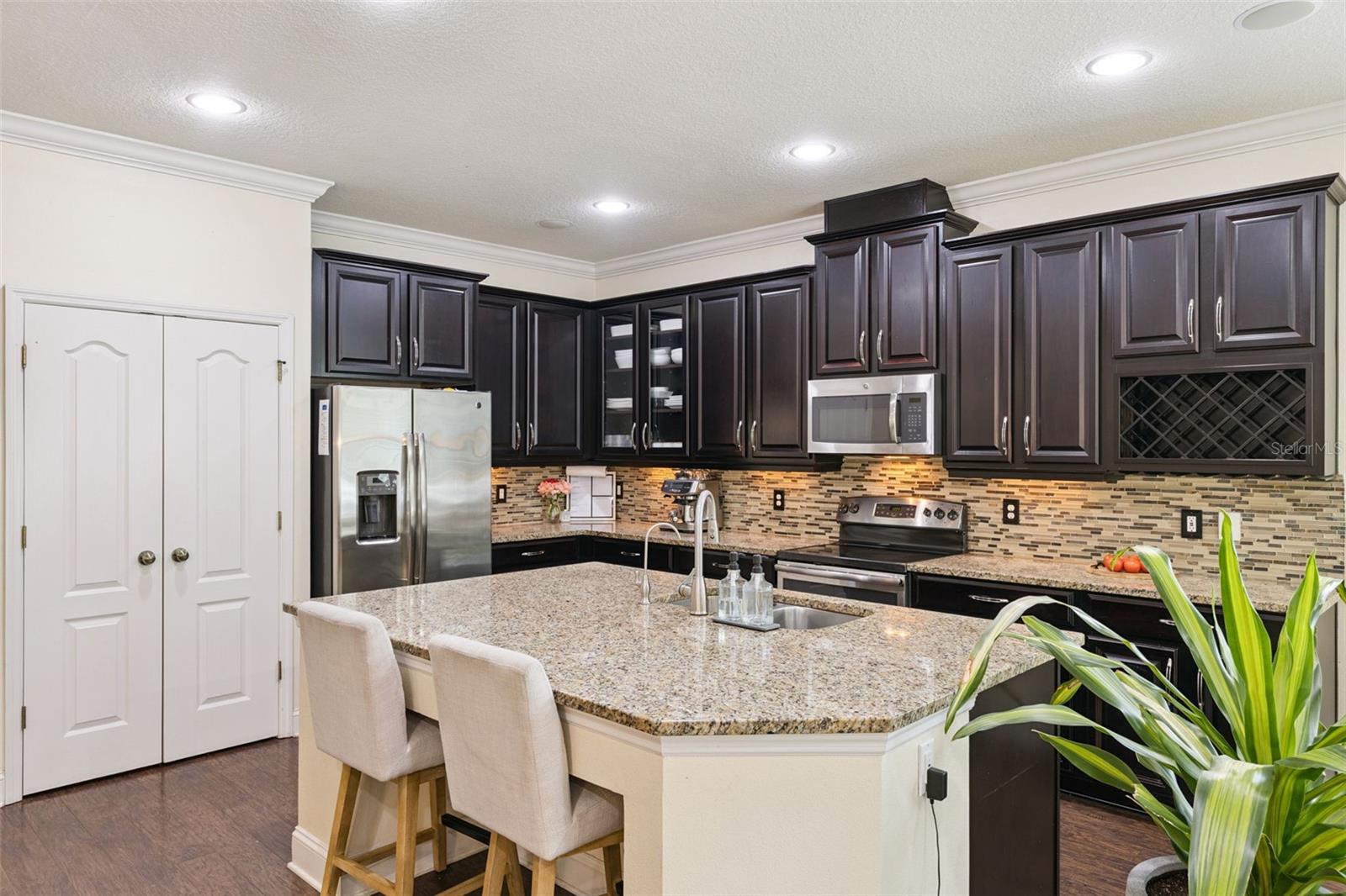 2205 Pickford Cir Property Photo 6