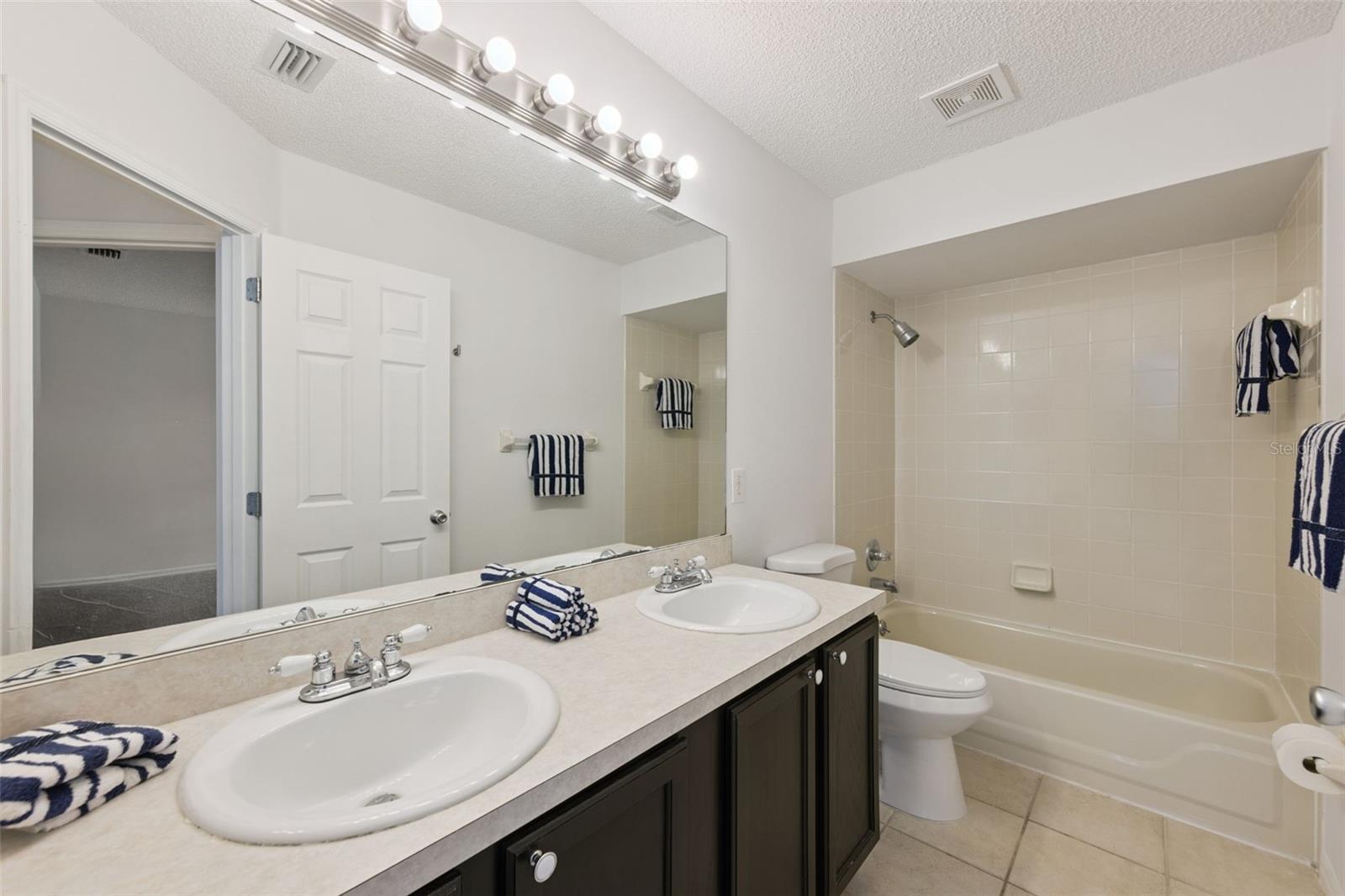3449 Foxcroft Cir Property Photo 32