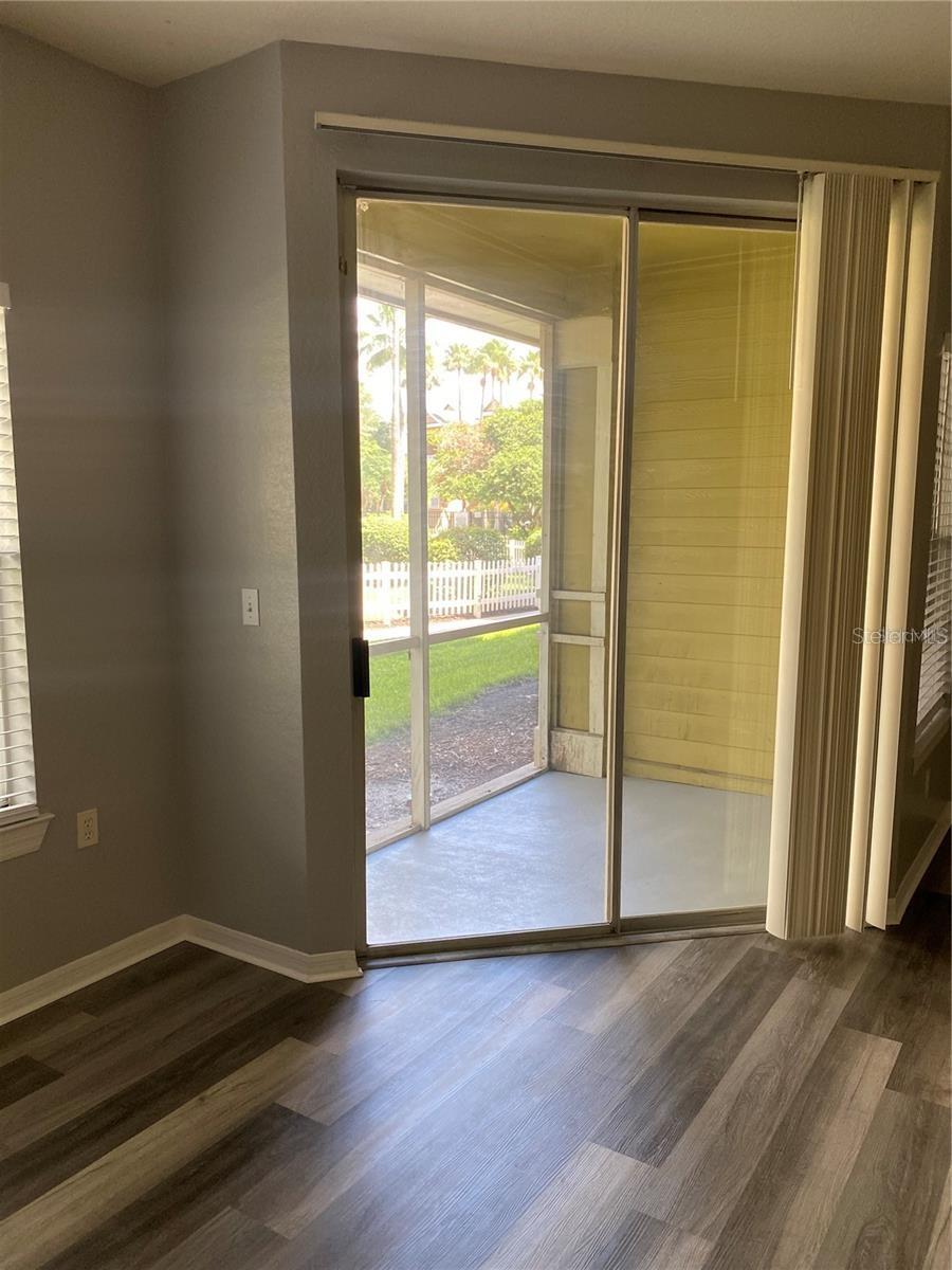 O6430867 Property Photo 10