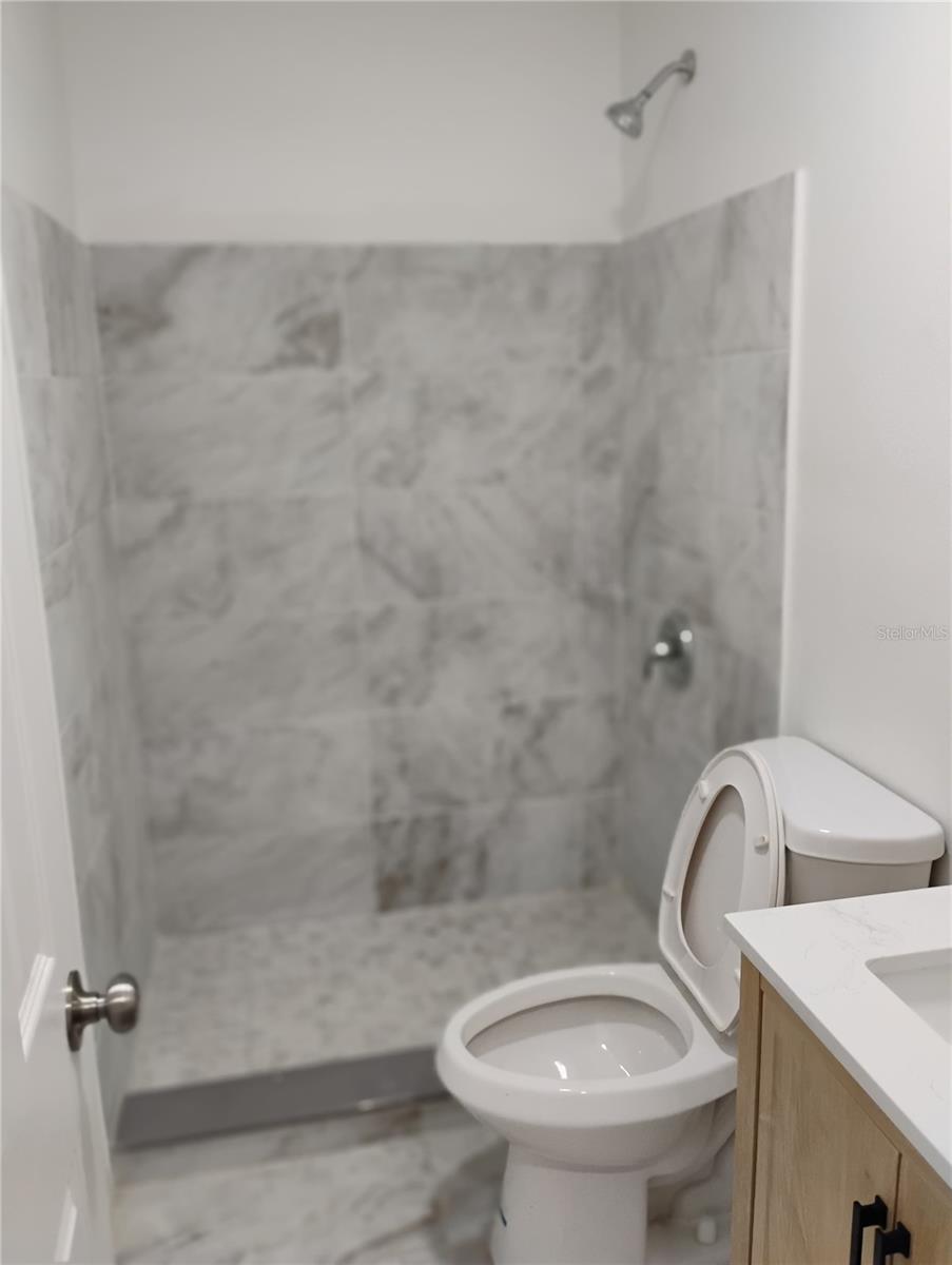 765 Ne 6th Ter Property Photo 14
