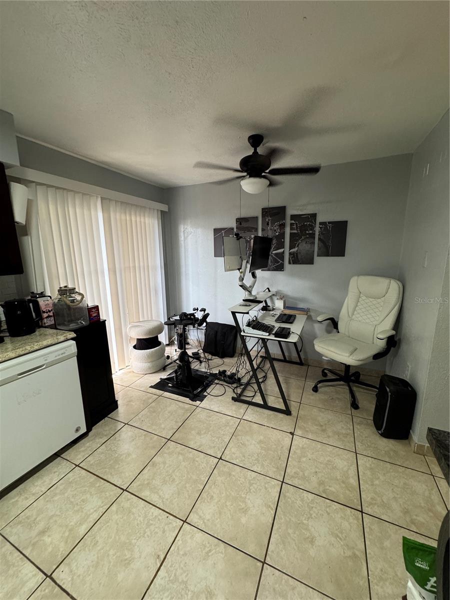 4003 Woodfern Dr #c2 Property Photo 3