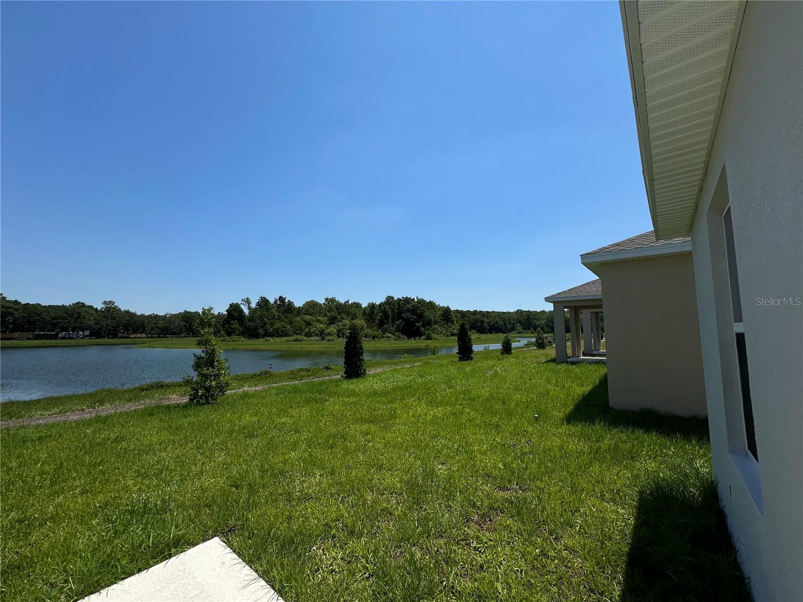 4039 Ambrose Ave Property Photo 16