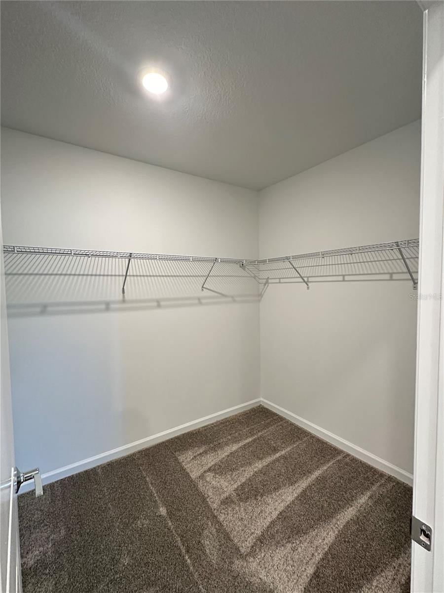 4039 Ambrose Ave Property Photo 19