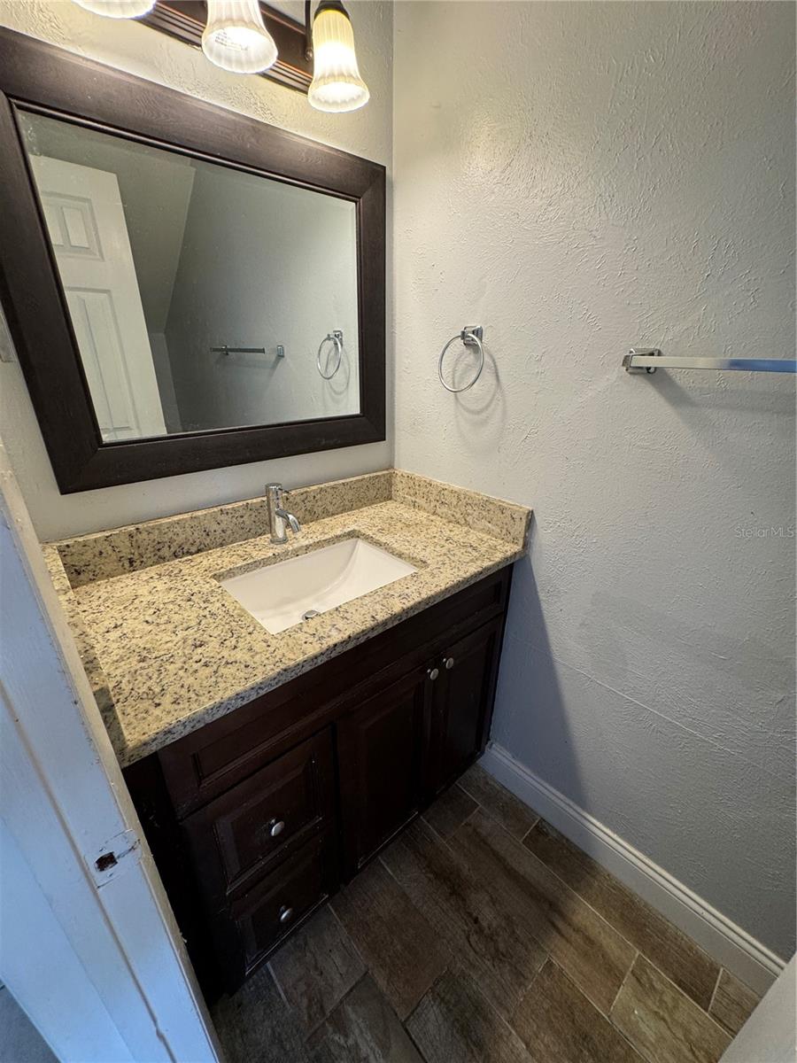 3976 Crayrich Cir #c1 Property Photo 5