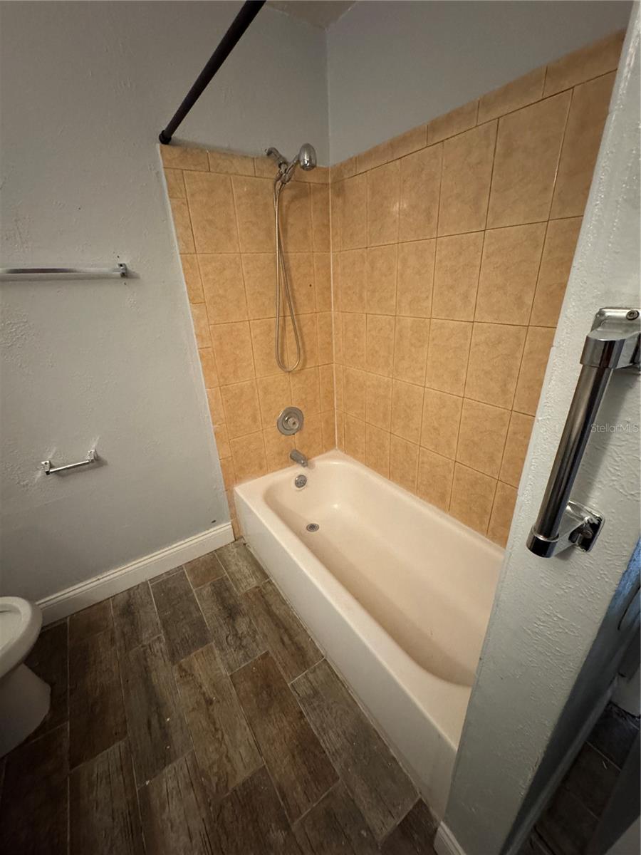 3976 Crayrich Cir #c1 Property Photo 10
