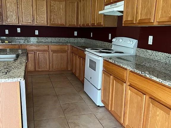 70 Rollins Ln Property Photo 4