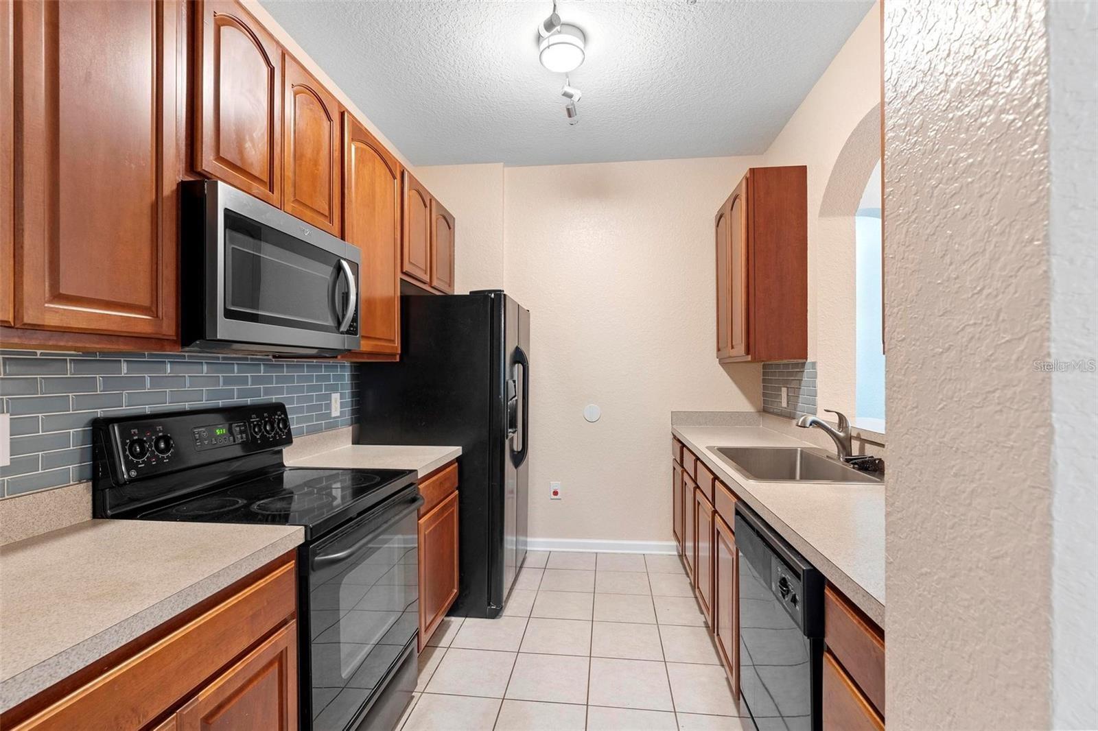 6265 Contessa Dr #210 Property Photo 9