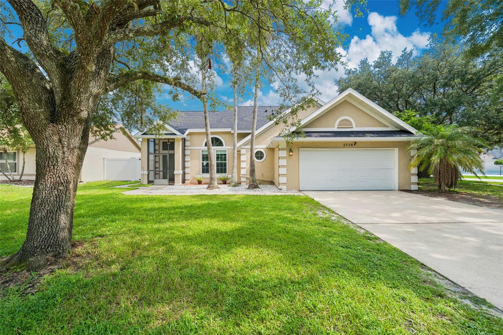 1714 CYPRESS RIDGE DR Property Photo 1
