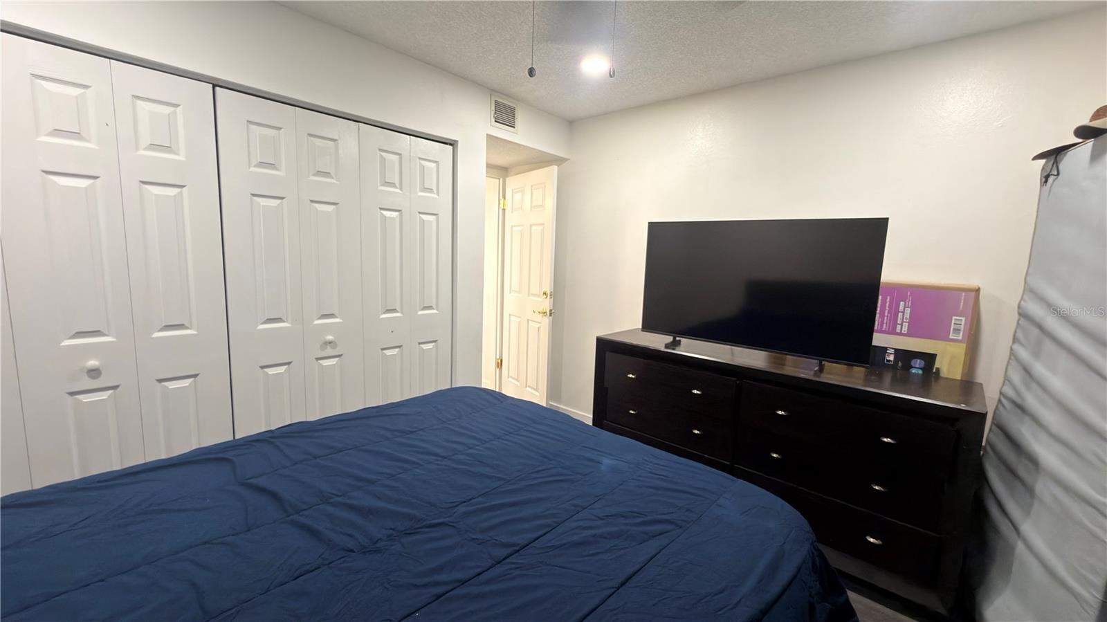 5304 Indian Creek Dr #d03 Property Photo 14
