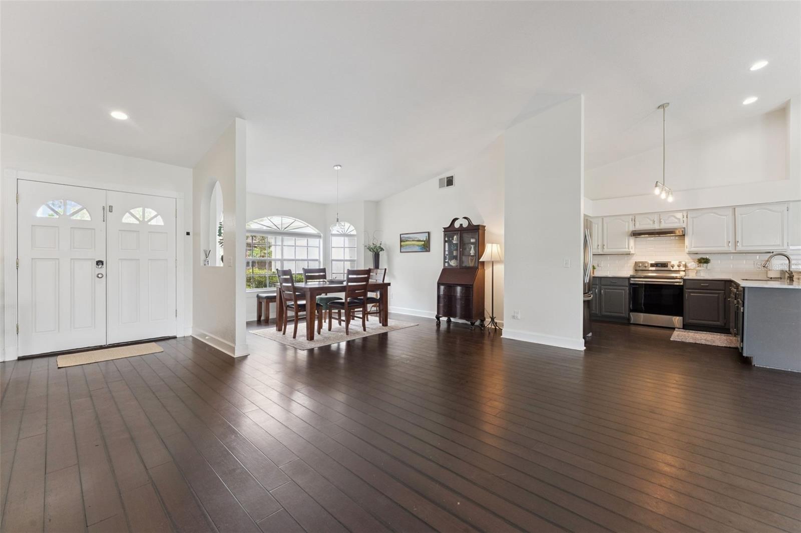 13627 Dornoch Dr Property Photo 2