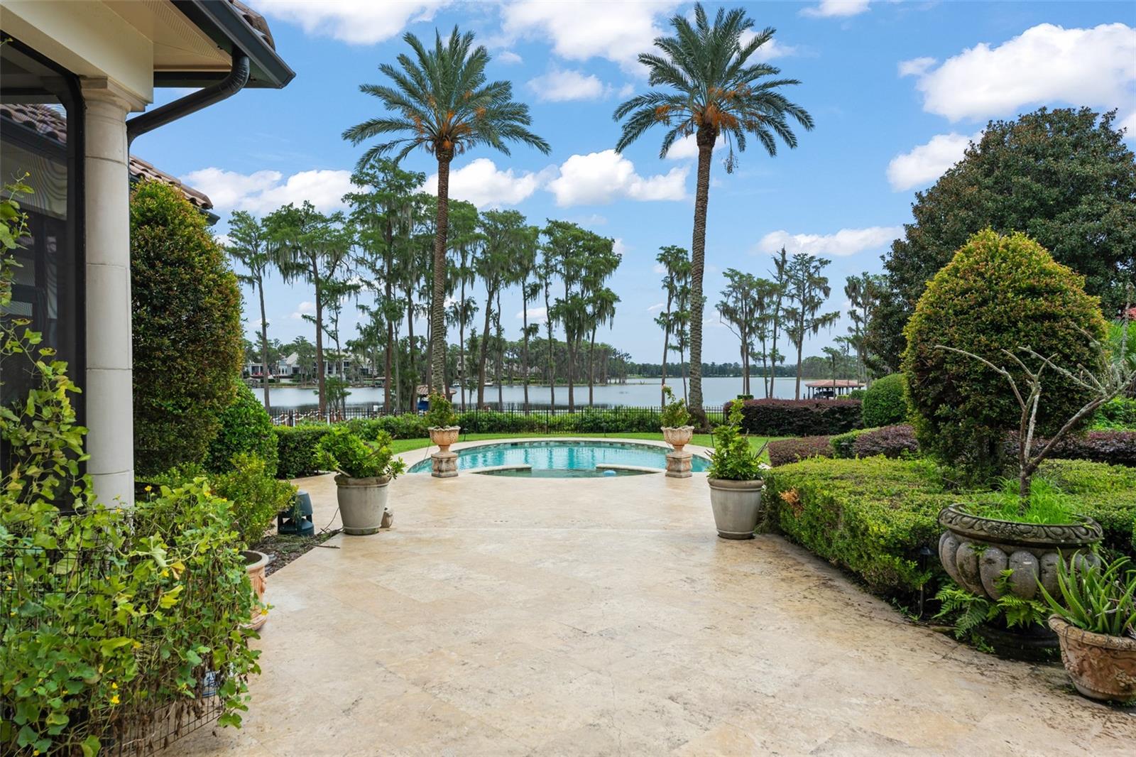 6055 Louise Cove Dr Property Photo 18