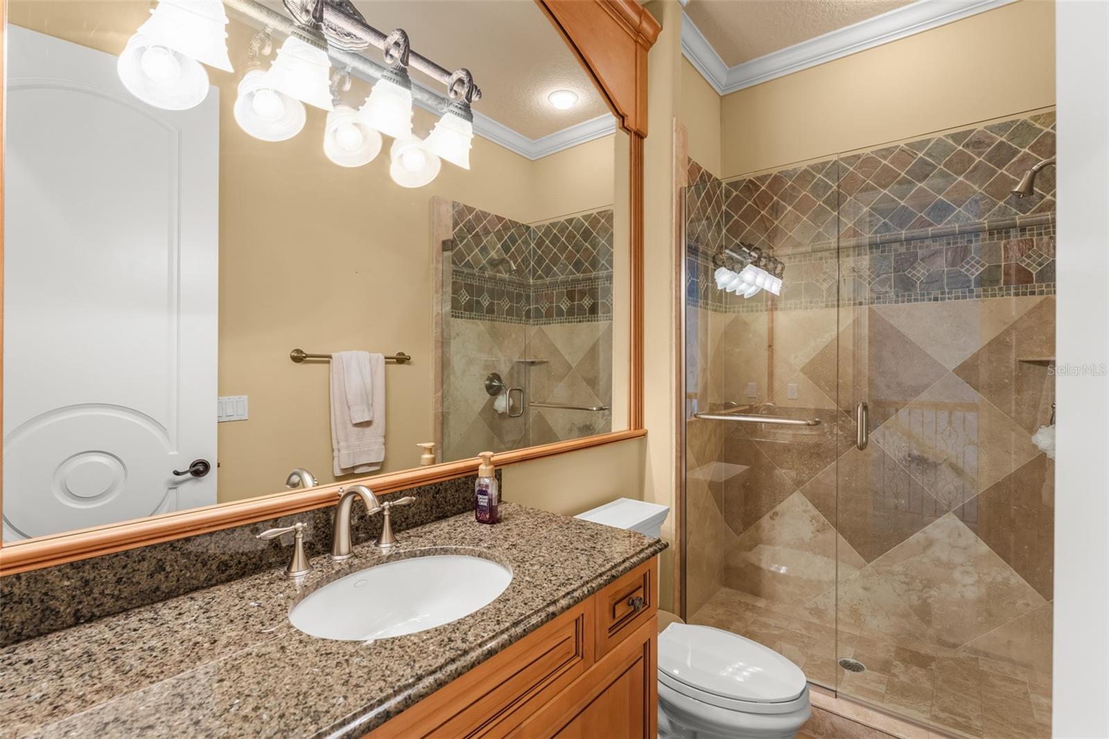 6055 Louise Cove Dr Property Photo 52