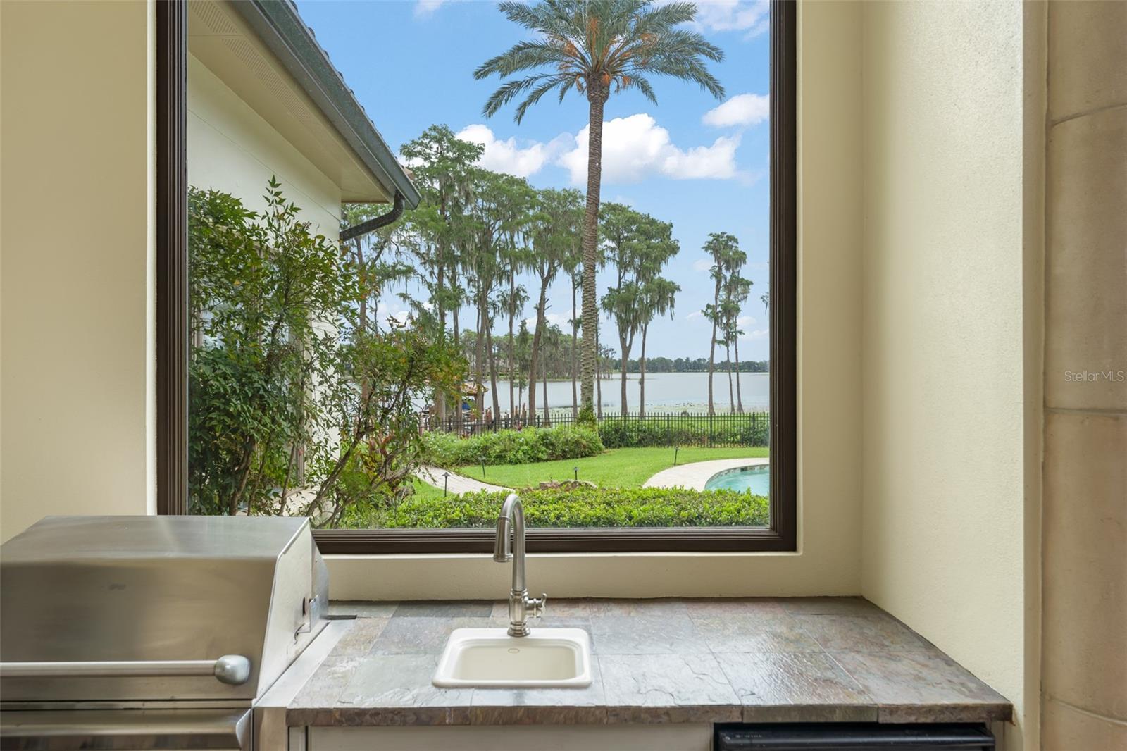 6055 Louise Cove Dr Property Photo 58