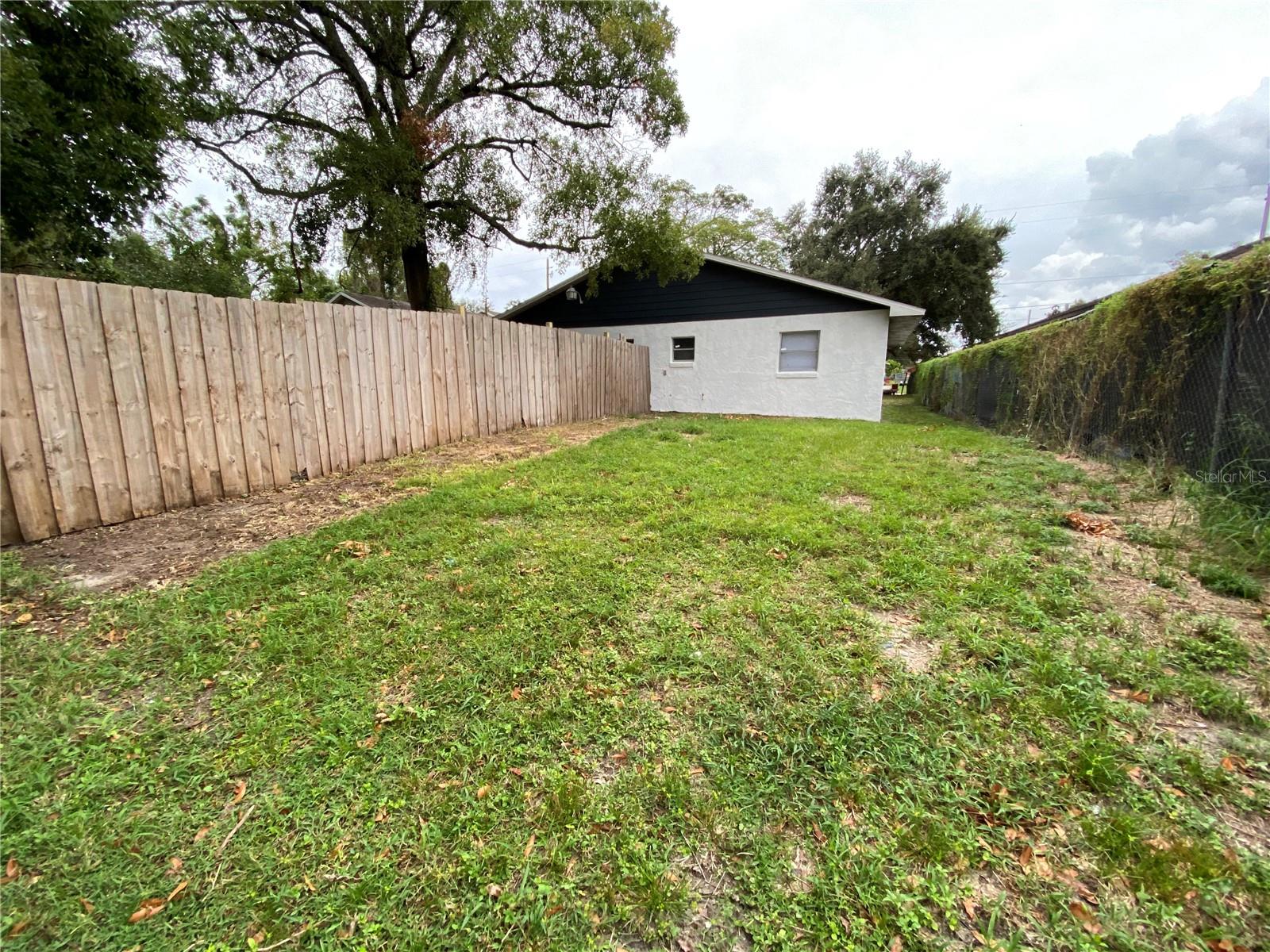 826 19th St Property Photo 12