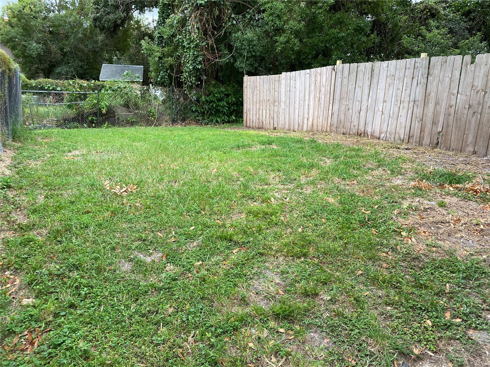 826 19th St Property Photo 14