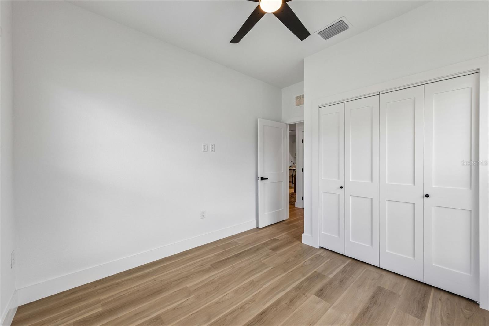 521 W Herriott Ave Property Photo 20
