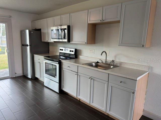 O6430986 Property Photo 4