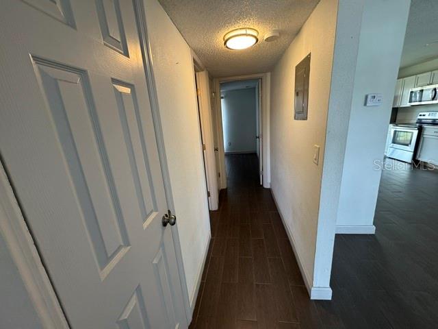 O6430986 Property Photo 8