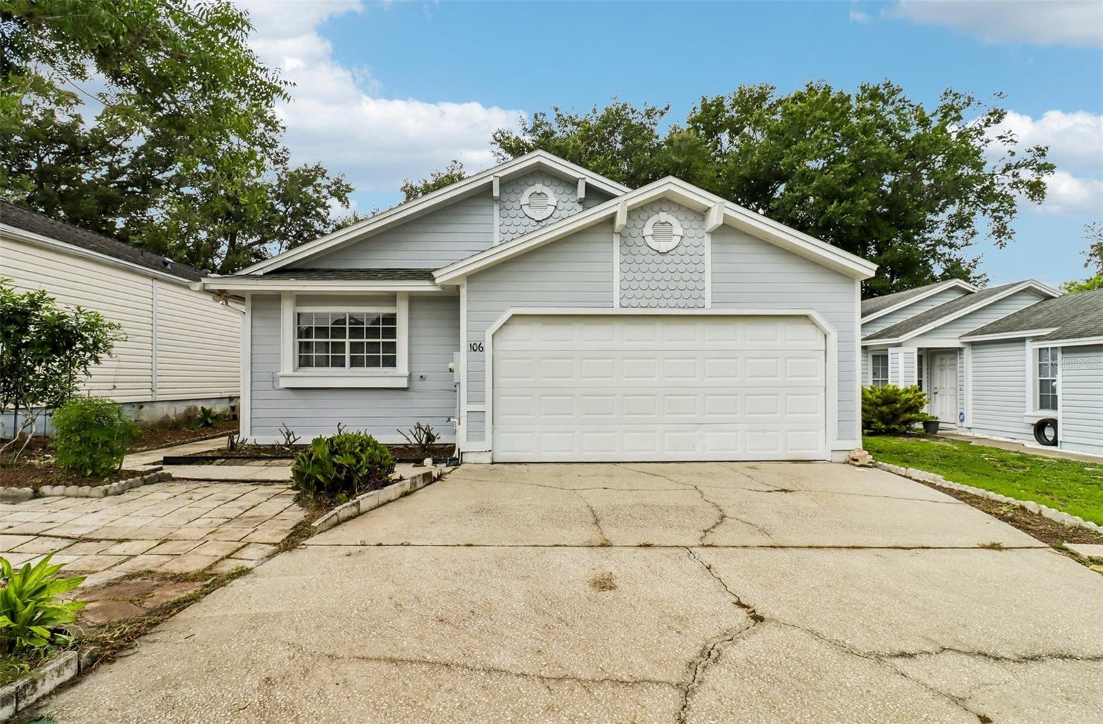 106 LAMPLIGHTER DR
