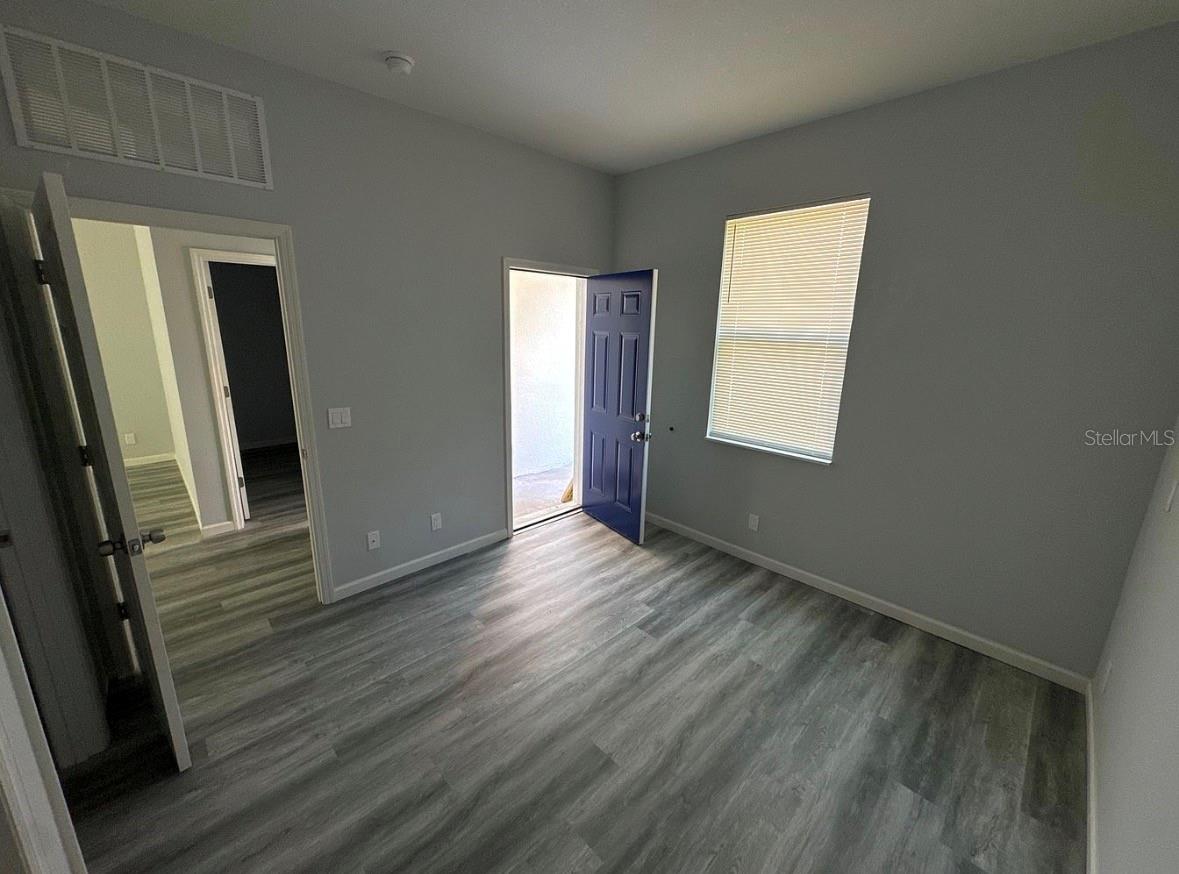 1226 36th St Property Photo 5