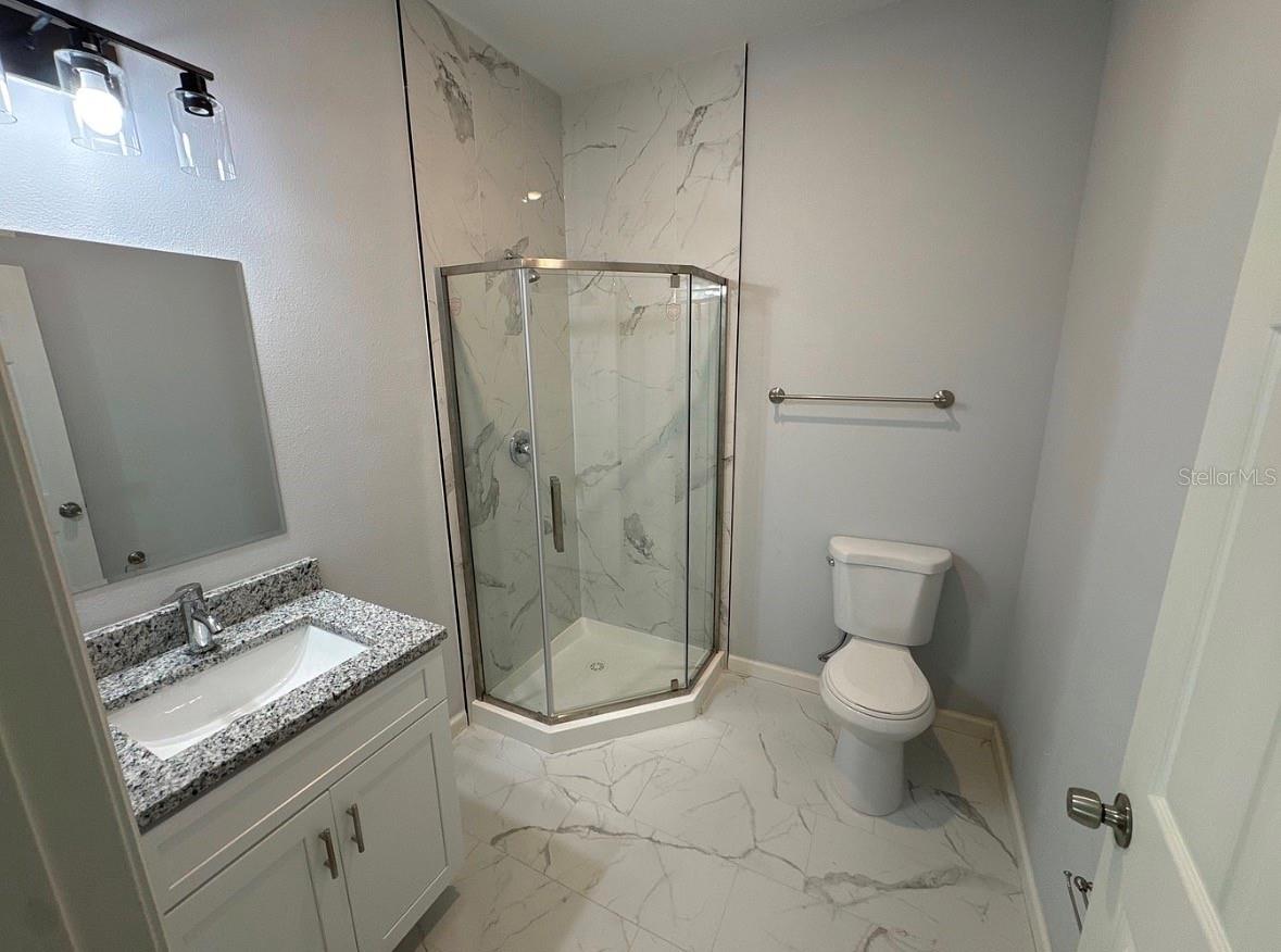 1226 36th St Property Photo 6