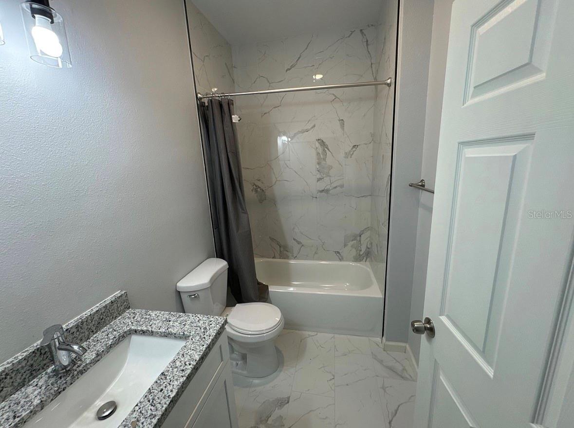 1226 36th St Property Photo 7