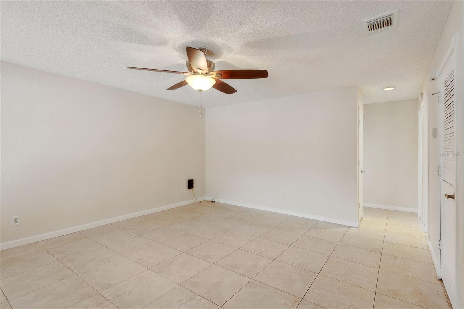 457 Hemlock St Property Photo 16
