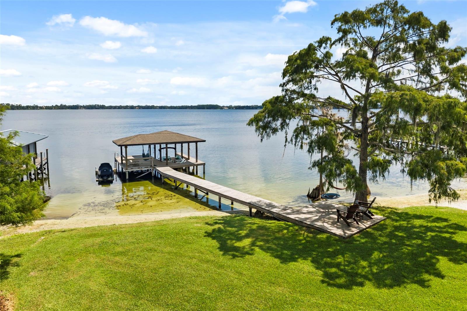 10430 Lake Cottage Ln Property Photo 9