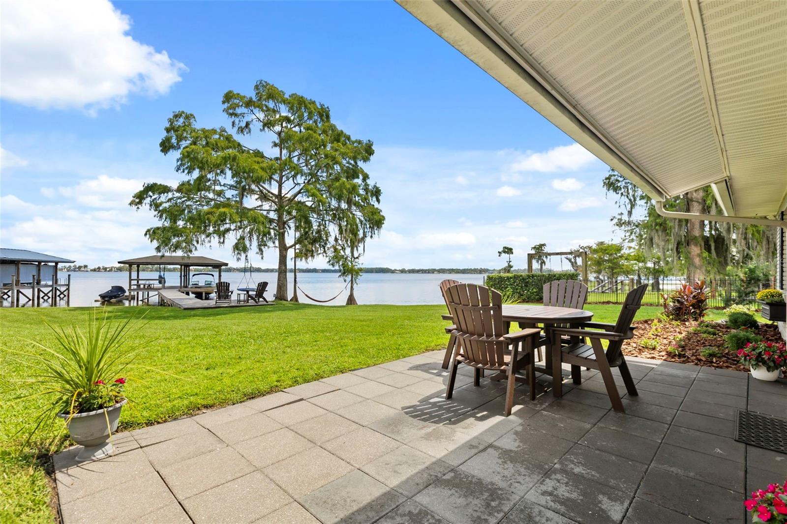 10430 Lake Cottage Ln Property Photo 10