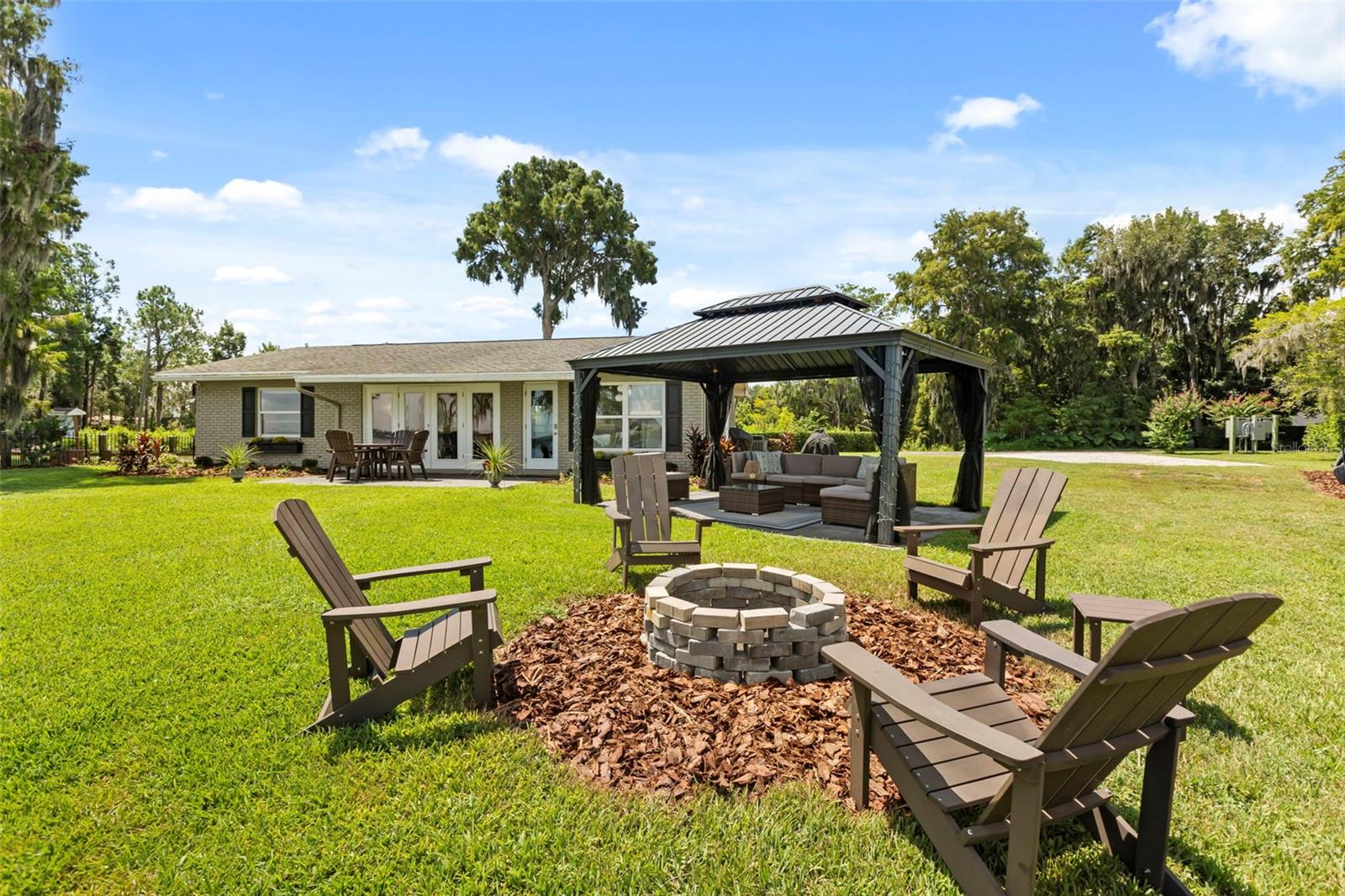 10430 Lake Cottage Ln Property Photo 16
