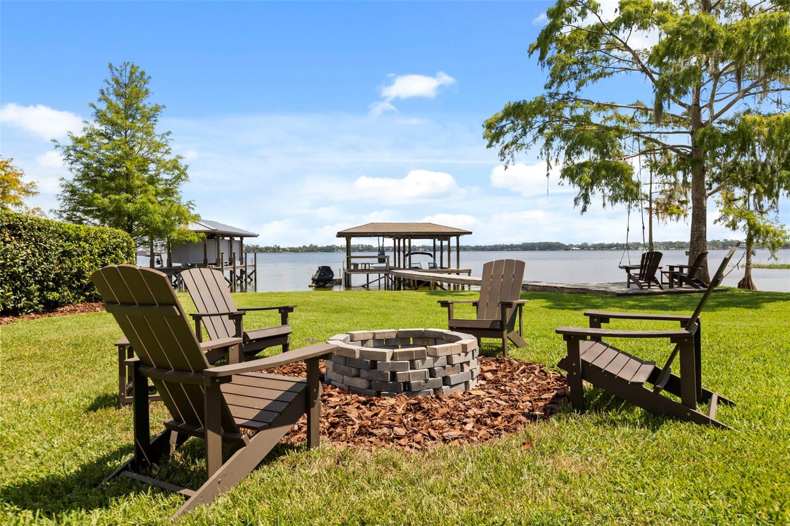 10430 Lake Cottage Ln Property Photo 19