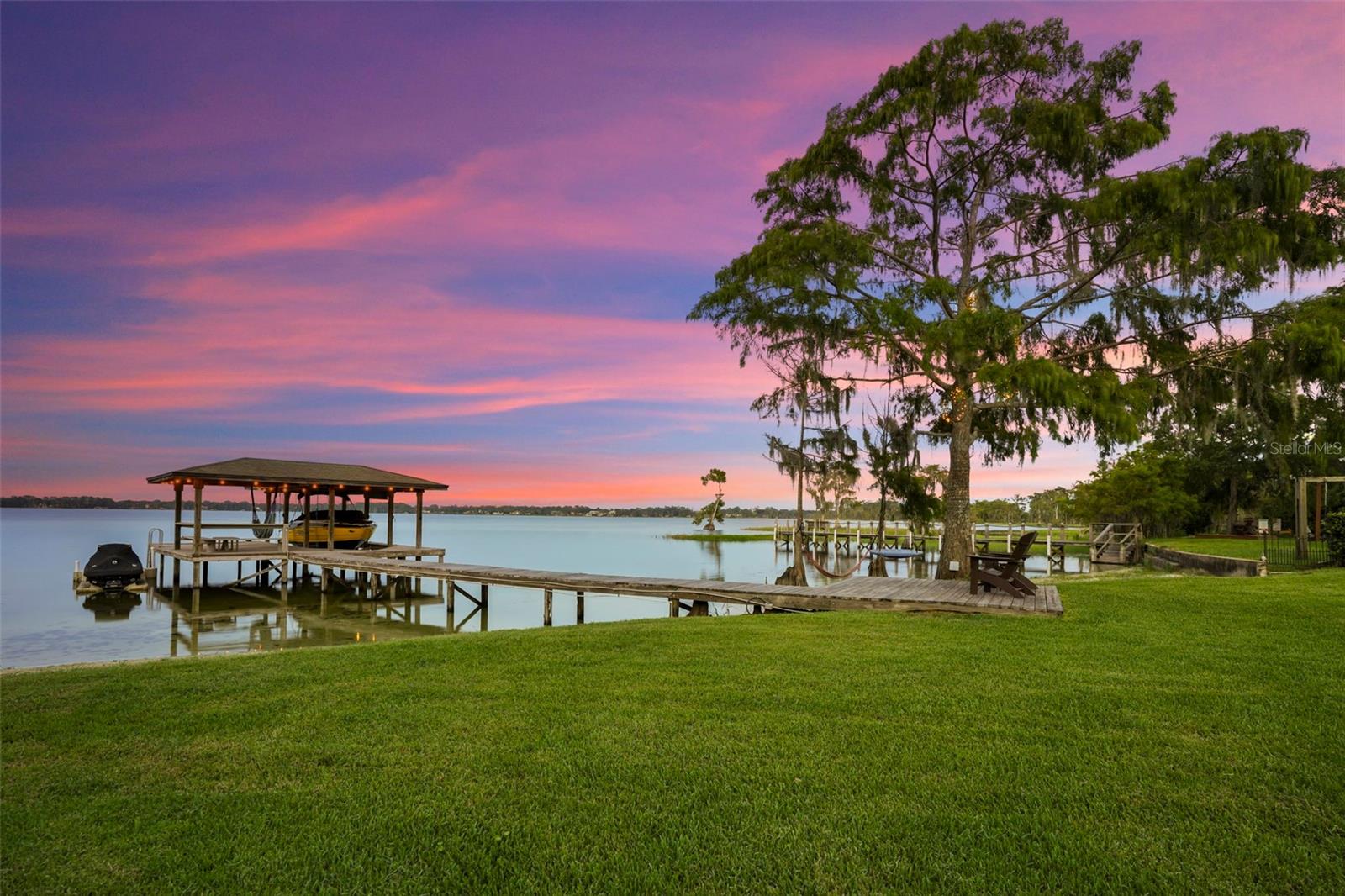 10430 Lake Cottage Ln Property Photo 20