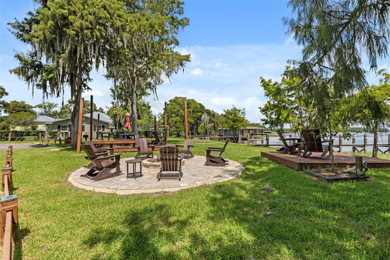 10430 Lake Cottage Ln Property Photo 35