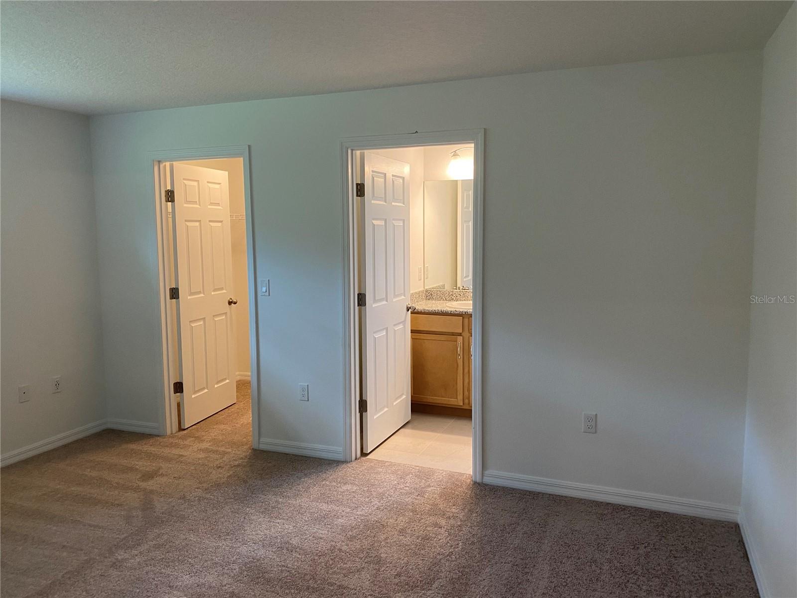 2 Ryapple Ln #a Property Photo 9