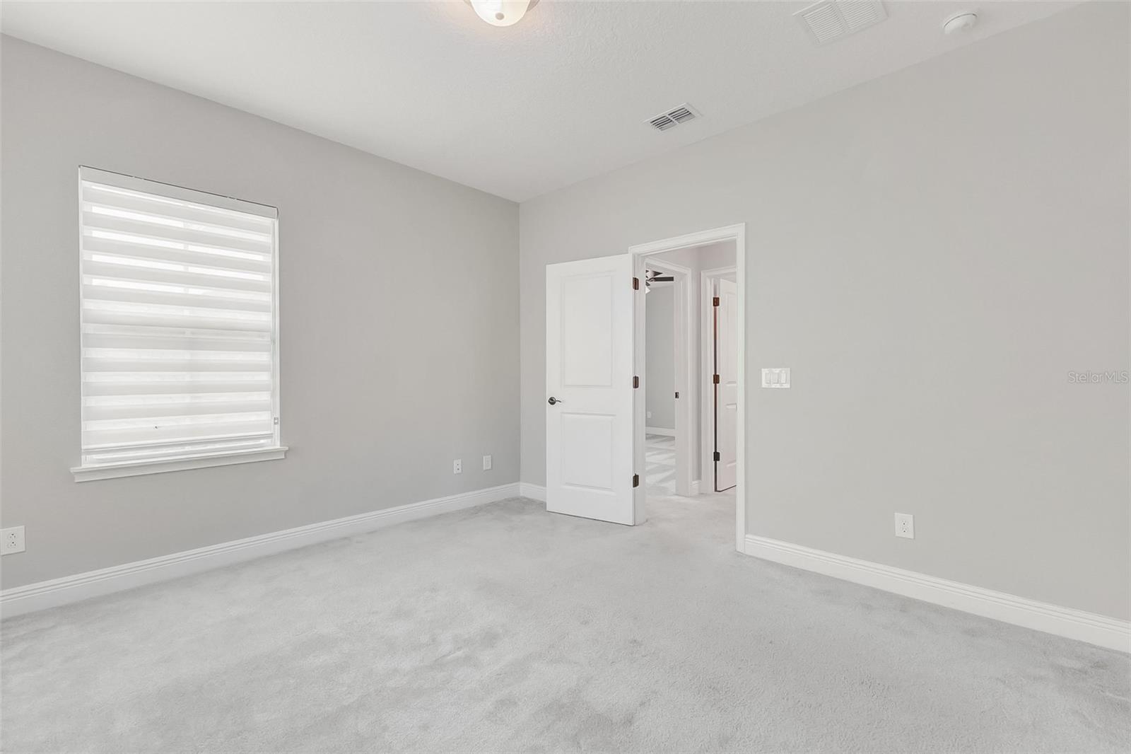 8521 Dubochet St Property Photo 28