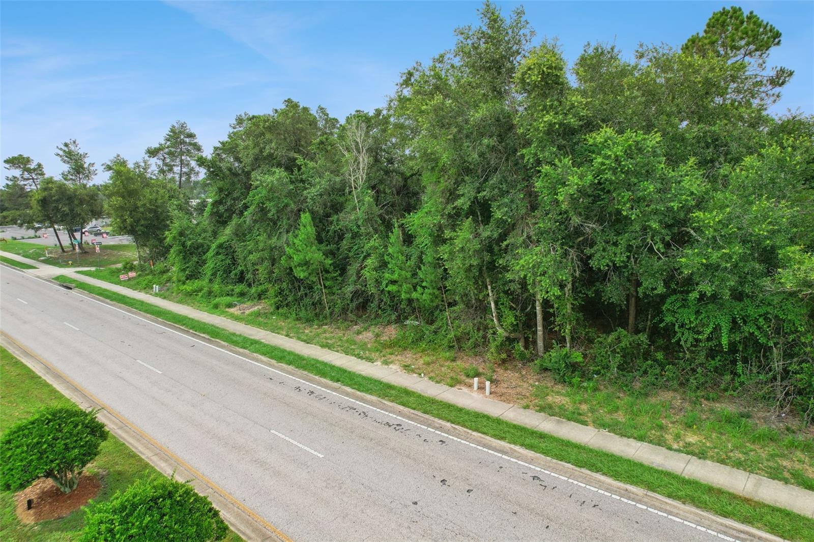 2841 Howland Blvd Property Photo 6