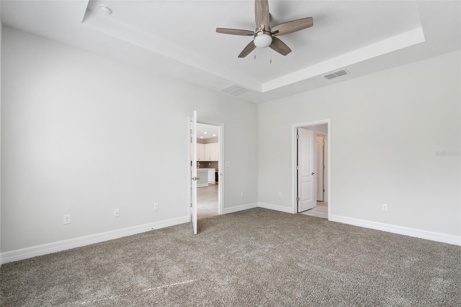 407 W Harvard St Property Photo 18