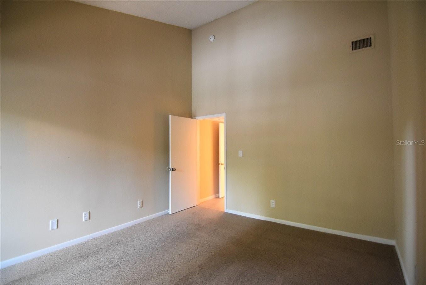 1068 E Michigan St #b Property Photo 19
