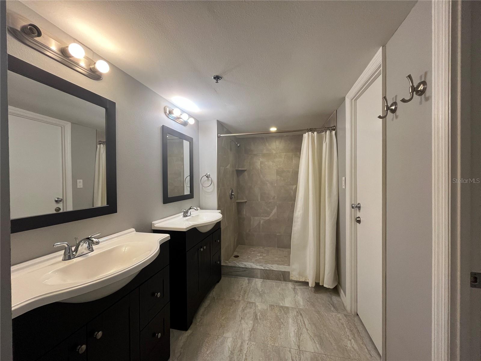 204 Quayside Cir #201 Property Photo 15