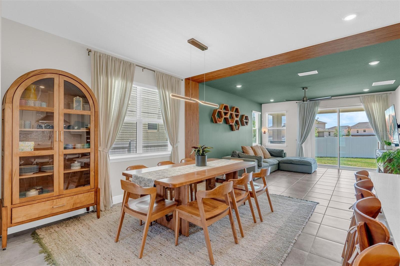 2019 Sunshine Peak Dr Property Photo 7