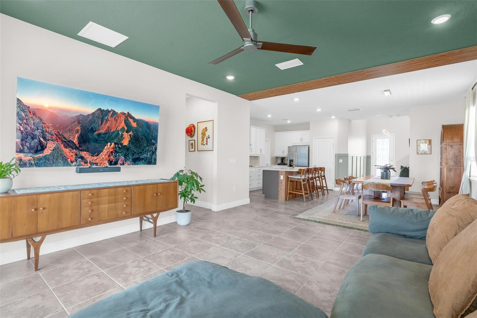 2019 Sunshine Peak Dr Property Photo 18
