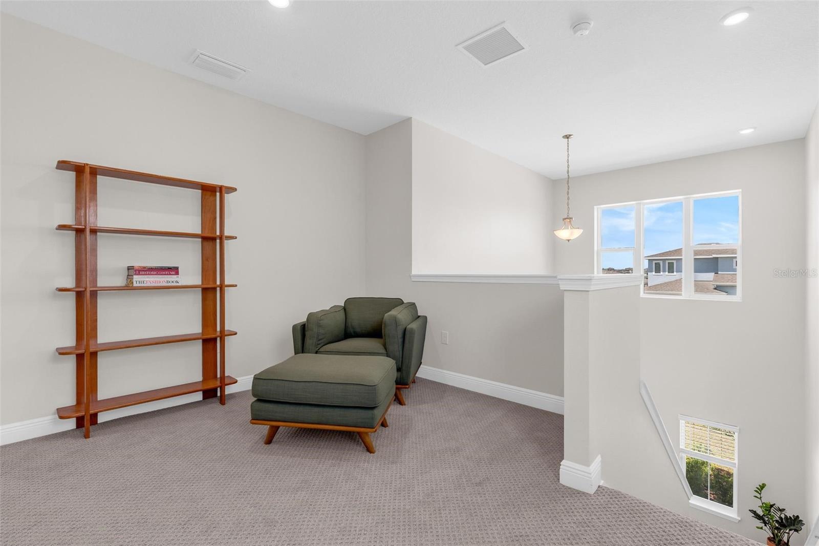 2019 Sunshine Peak Dr Property Photo 26