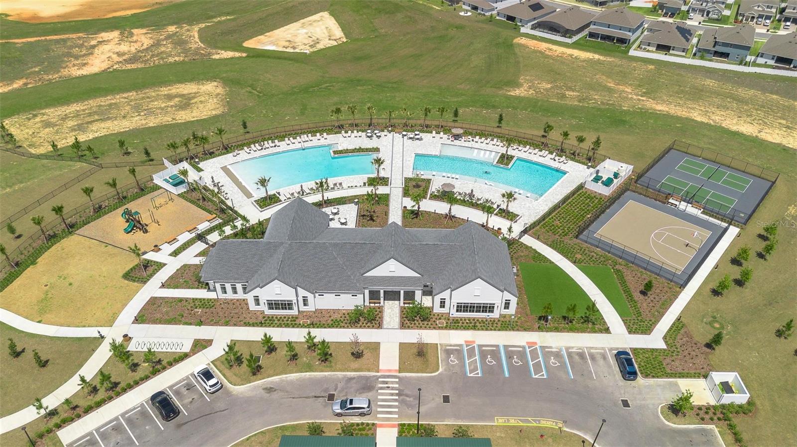 2019 Sunshine Peak Dr Property Photo 35